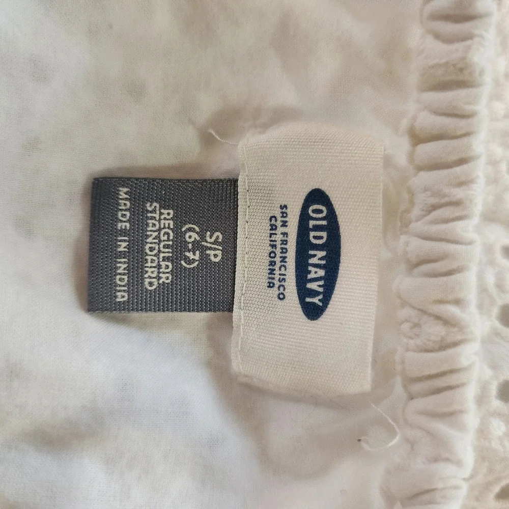 Old Navy Girls Dress‎ Size S (6-7) White Eyelet Sleeveless Summer/Spring Casual